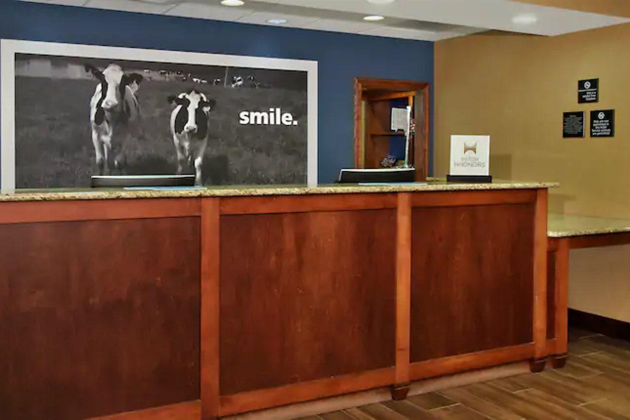 Hampton Inn & Suites Madisonville Esterno foto