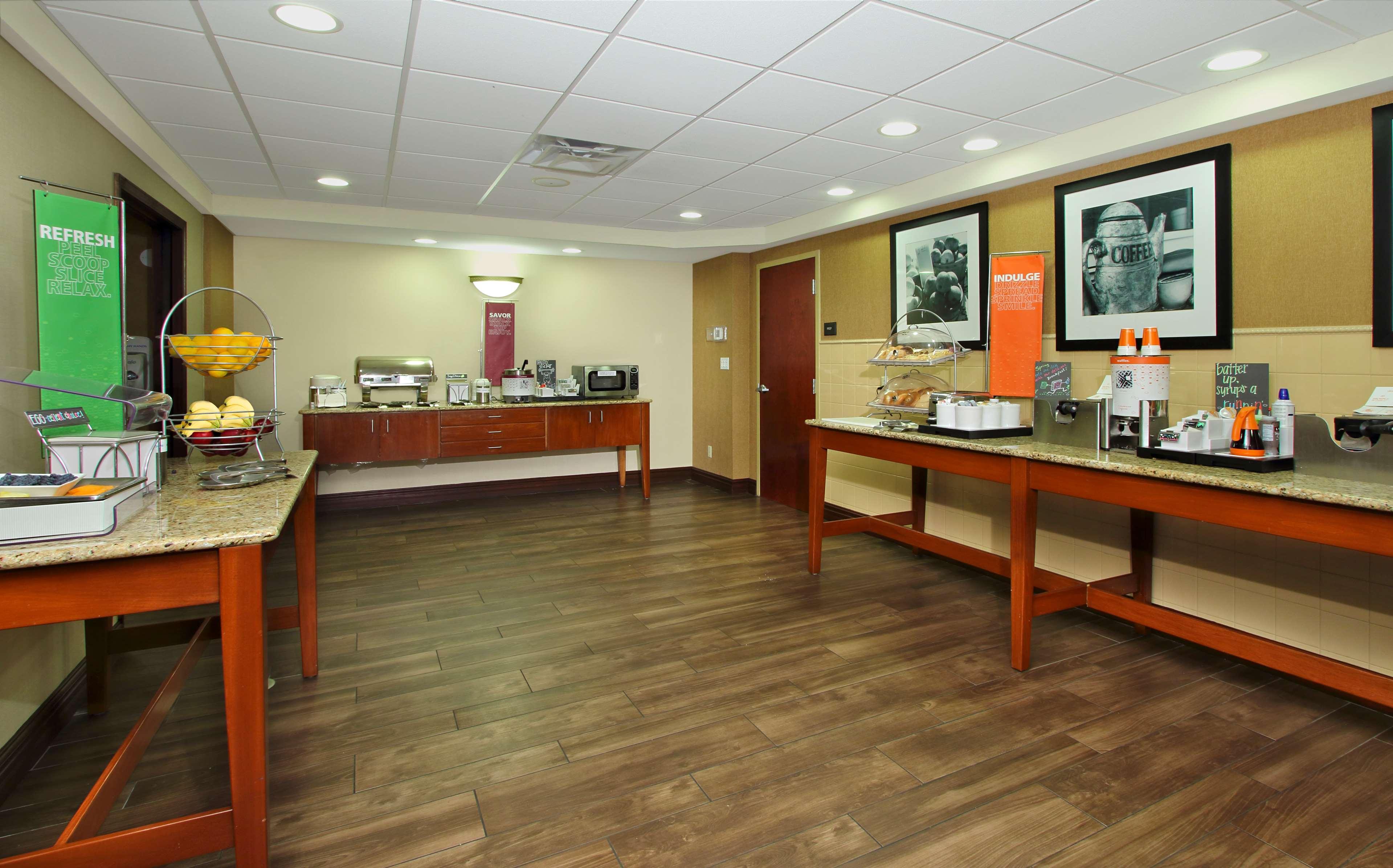 Hampton Inn & Suites Madisonville Esterno foto