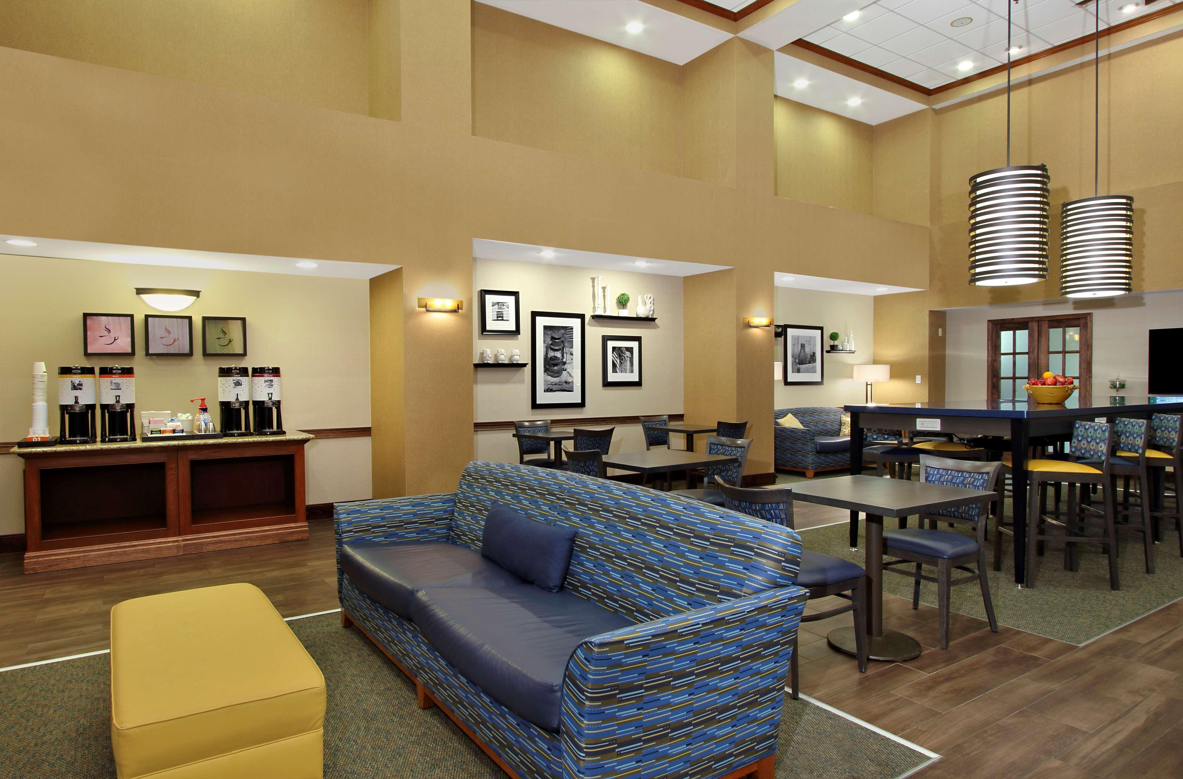 Hampton Inn & Suites Madisonville Esterno foto