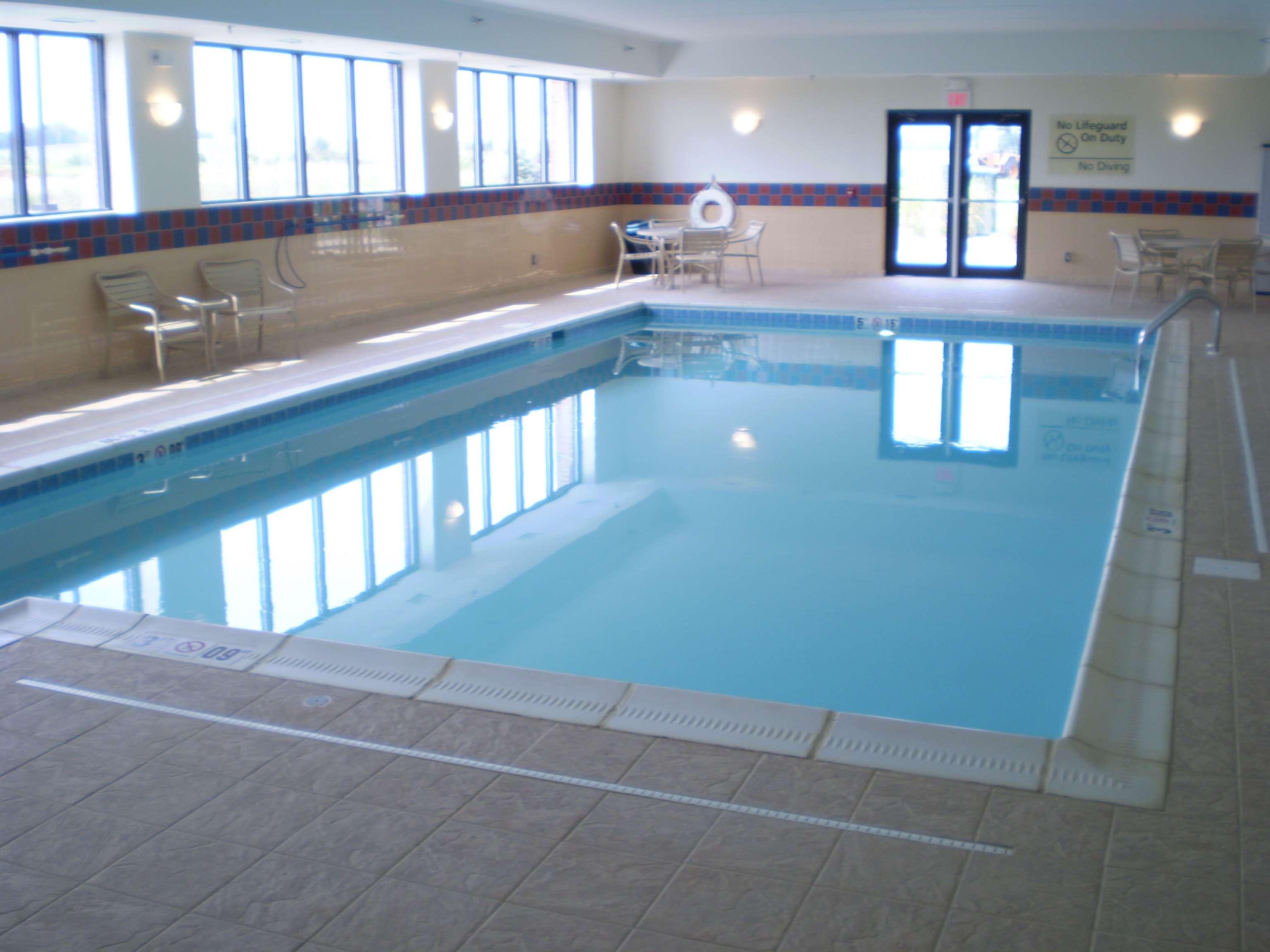 Hampton Inn & Suites Madisonville Esterno foto