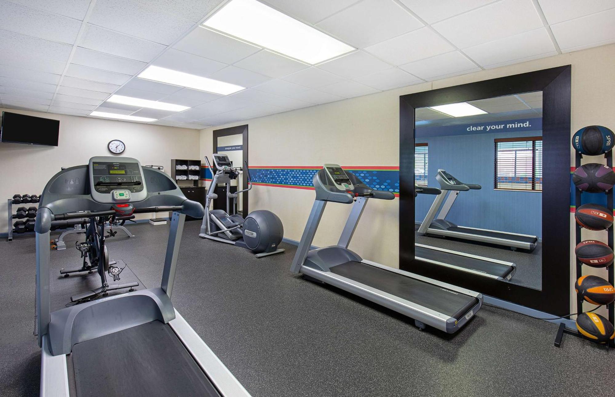 Hampton Inn & Suites Madisonville Esterno foto