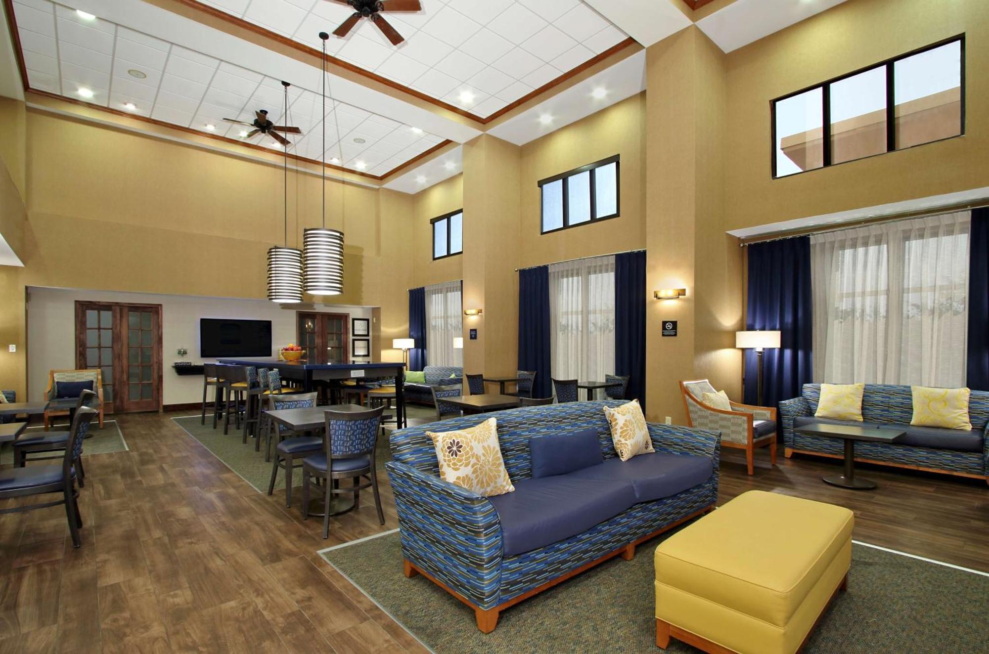 Hampton Inn & Suites Madisonville Esterno foto