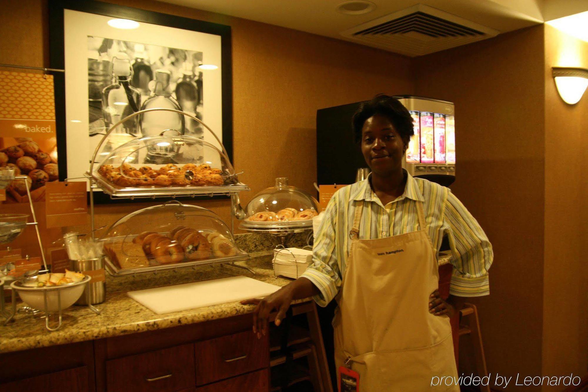 Hampton Inn & Suites Madisonville Ristorante foto