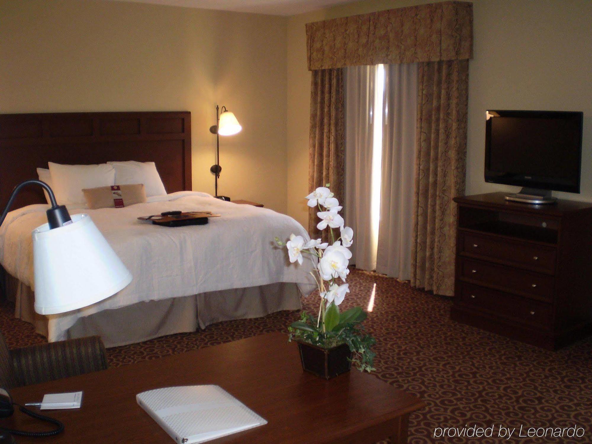 Hampton Inn & Suites Madisonville Esterno foto